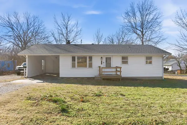 504 E Burford Street, Marshfield, MO 65706