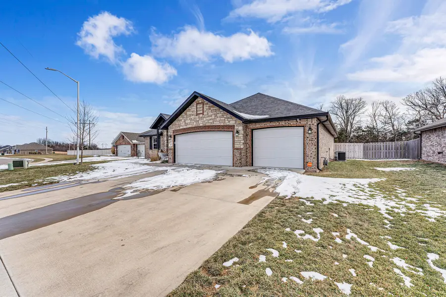 4152 W Sycamore Drive, Battlefield, MO 65619 - #2