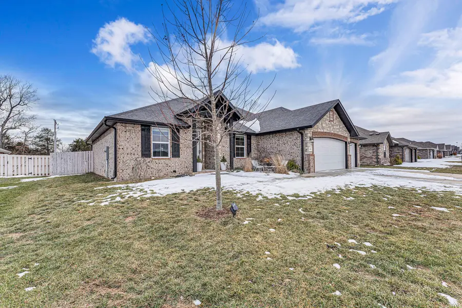 4152 W Sycamore Drive, Battlefield, MO 65619 - #3