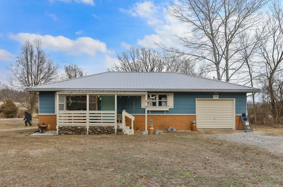 1992 S Ash Street, Buffalo, MO 65622 - #3