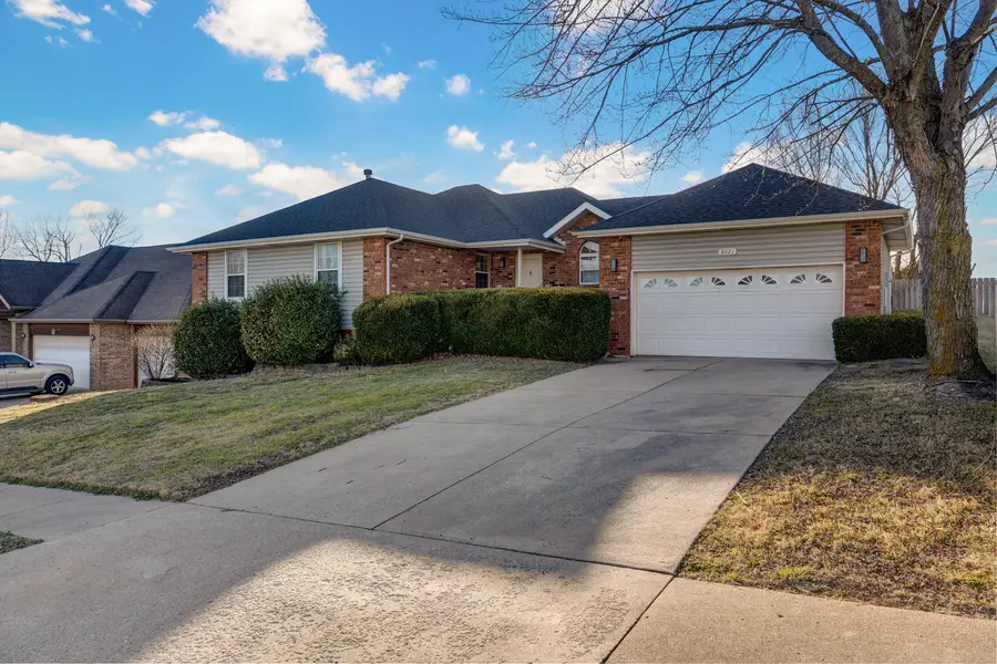 3021 S Palisades Drive, Springfield, MO 65807 - #2