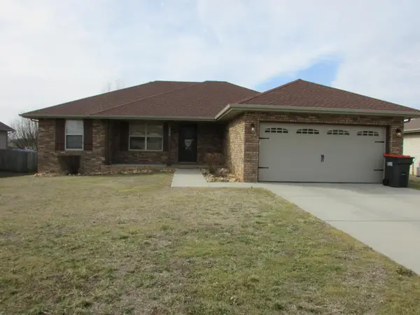 111 Ashton Avenue, Clever, MO 65631