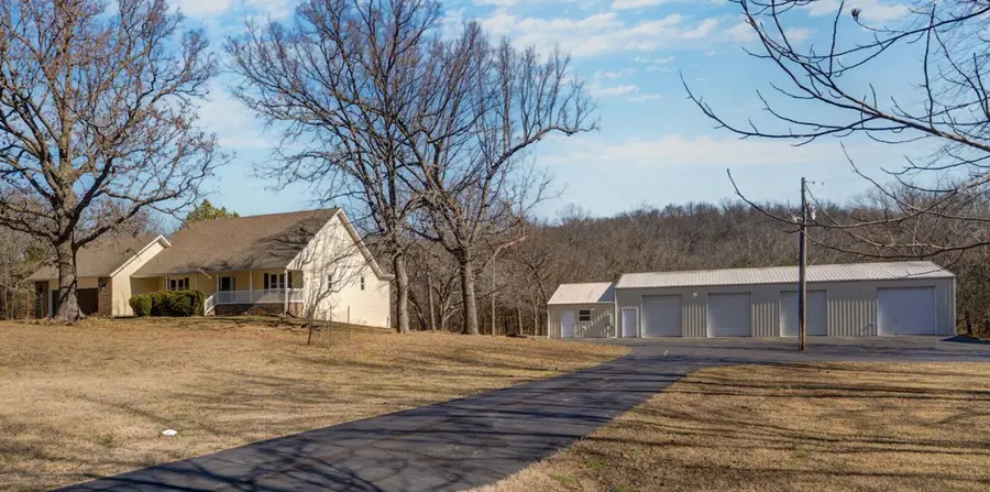 9118 N Farm Rd 141, Springfield, MO 65803 - #2