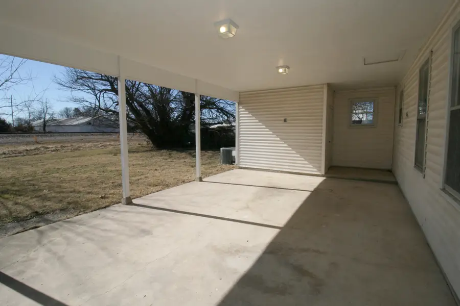 314 E Jackson Street, Marshfield, MO 65706 - #3