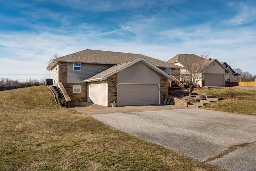 315 W Rainey Street, Ozark, MO 65721 - #2