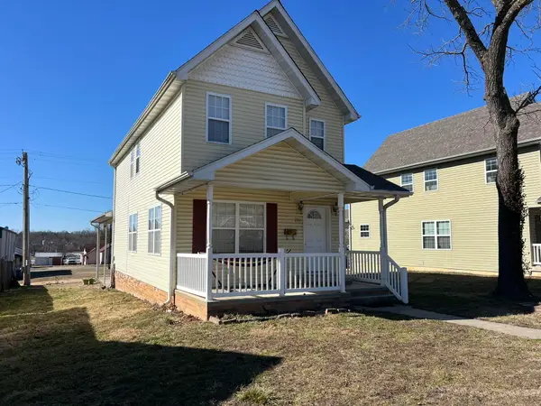 208 W 3rd Street, Willow Springs, MO 65793