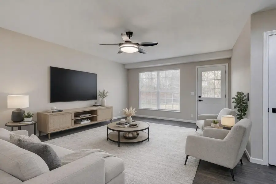 330 N Tyler Avenue, Joplin, MO 64801 - #2