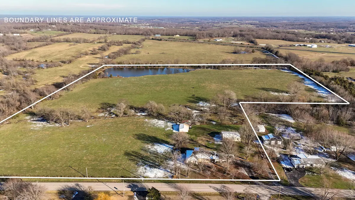 1562 N Maple Street, Buffalo, MO 65622 - #1