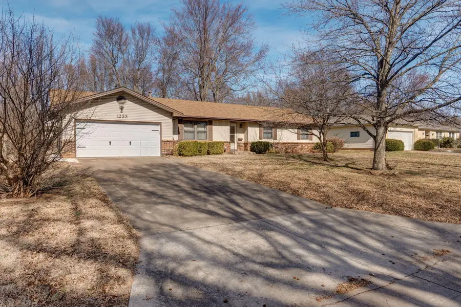 1233 W Highland Street, Springfield, MO 65807 - #2