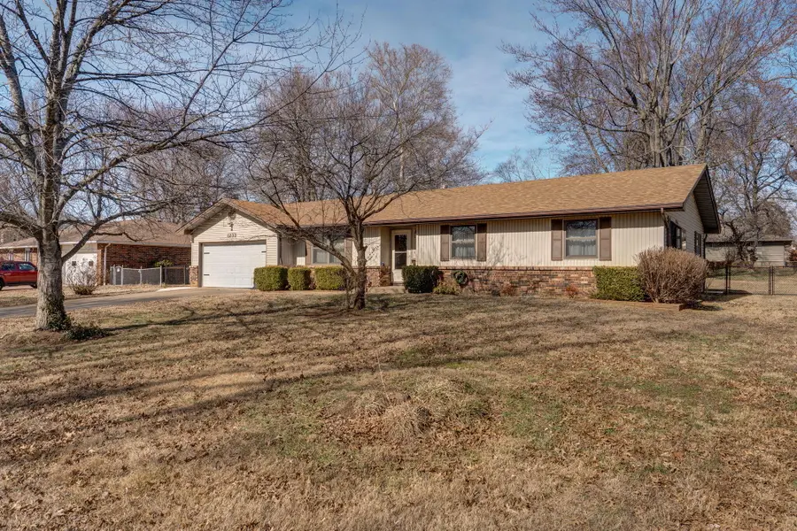 1233 W Highland Street, Springfield, MO 65807 - #3