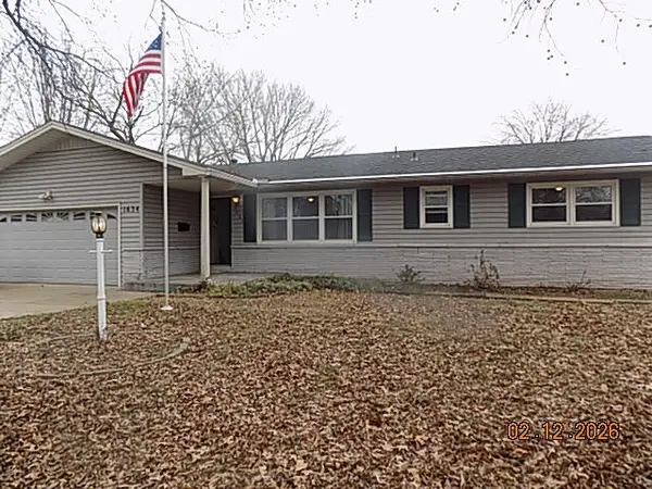 1634 S Saint Charles Avenue, Springfield, MO 65804