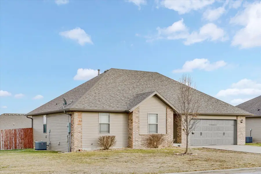 1226 S Calabria Avenue, Republic, MO 65738 - #2