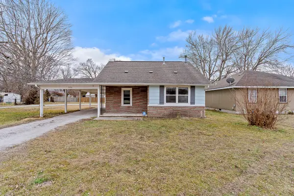 2930 W Lynn Street, Springfield, MO 65802