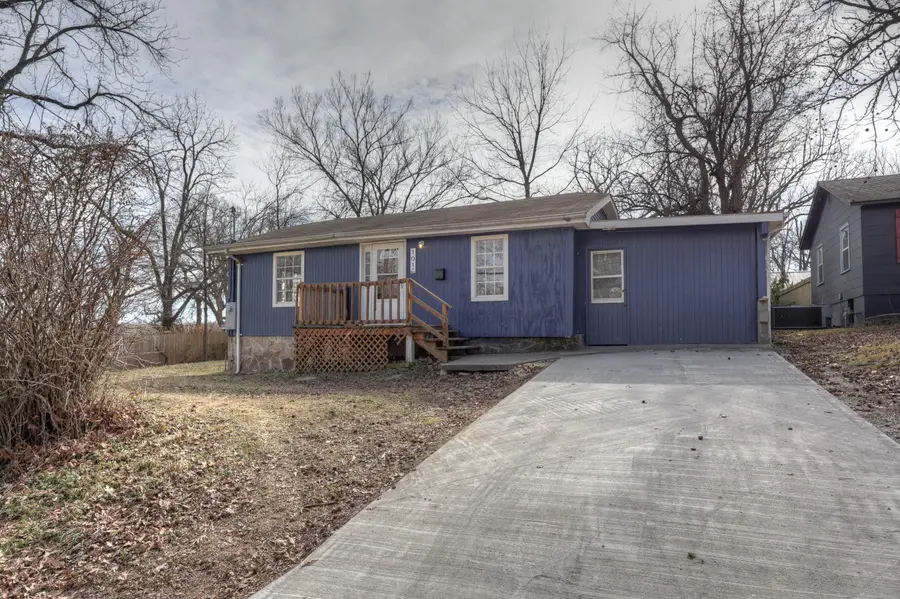 101 W North Street, Neosho, MO 64850 - #2