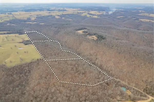 000 Farm Road 2155, Cassville, MO 65625