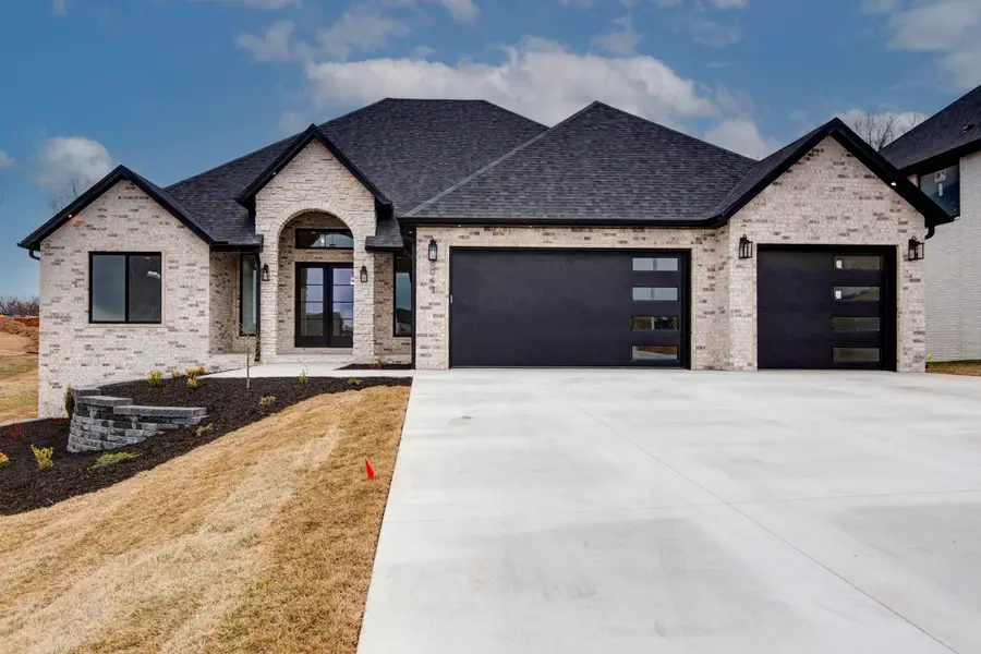 6043 S Holland Avenue, Springfield, MO 65810 - #2