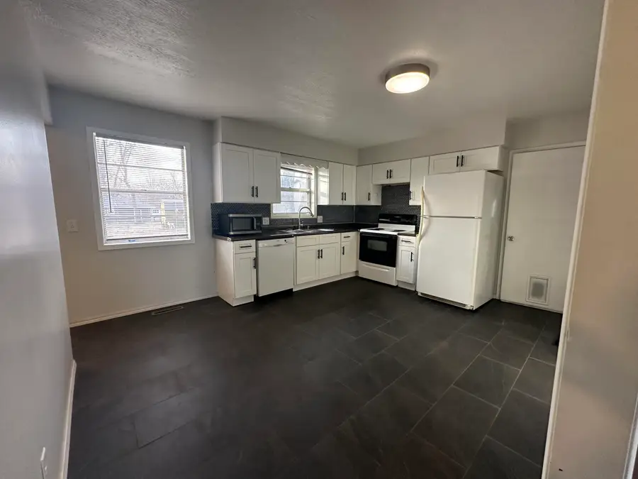 717 Hillcrest Avenue, Nixa, MO 65714 - #3