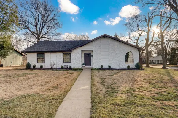 4094 S Eaton Avenue, Springfield, MO 65807