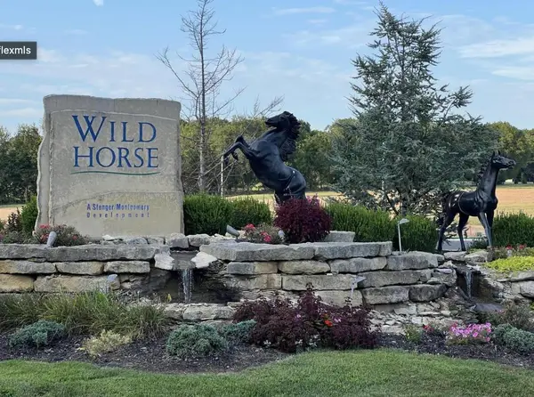 5534 E Wild Horse Drive, Springfield, MO 65802