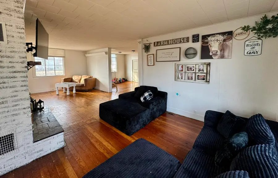 1201 4th Street, Monett, MO 65708 - #3