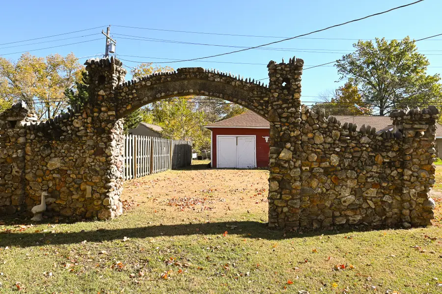 909 S Main Street, El Dorado Springs, MO 64744 - #3