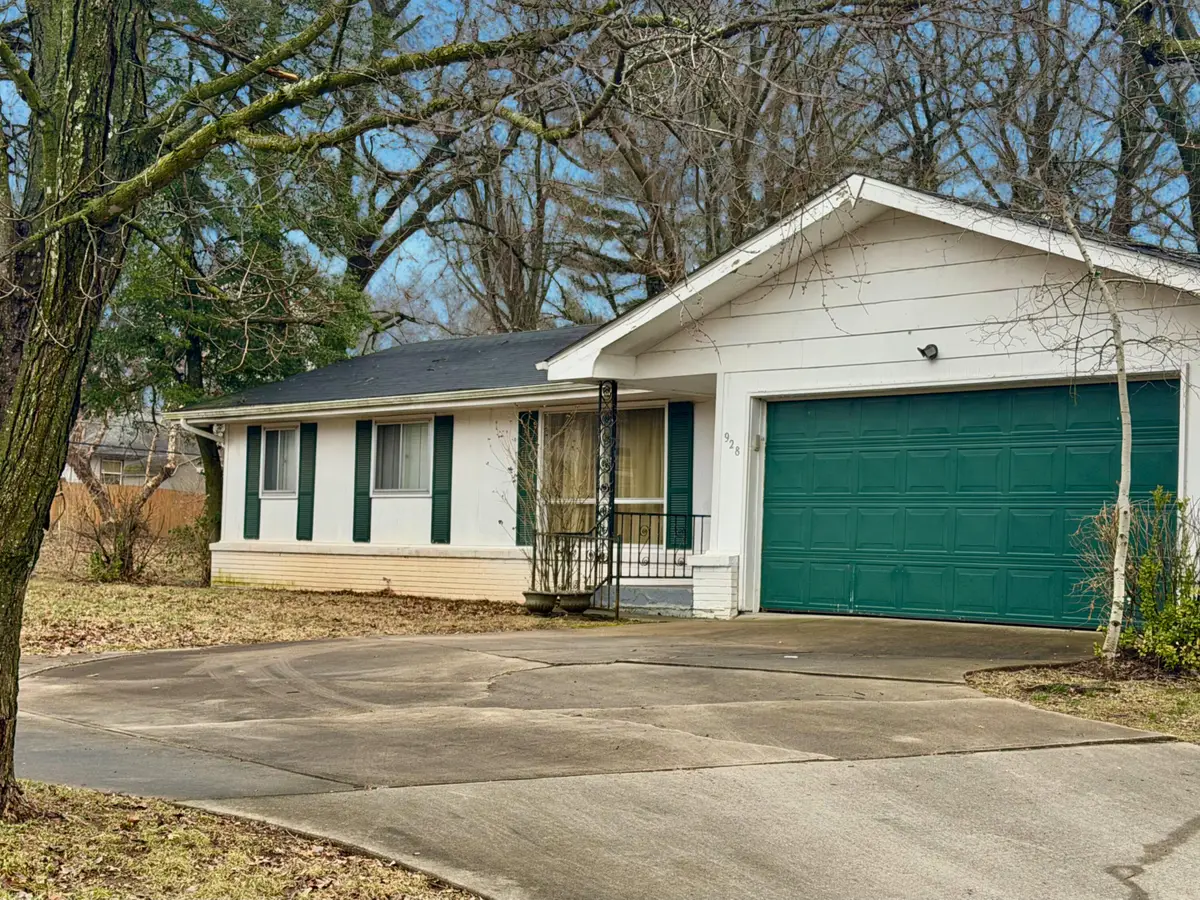 928 Walnut Lawn Court, Springfield, MO 65807 - #1