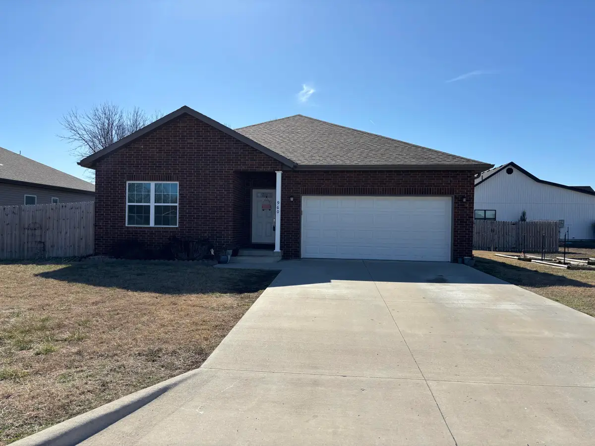 960 W Maurice Street, Bolivar, MO 65613 - #1