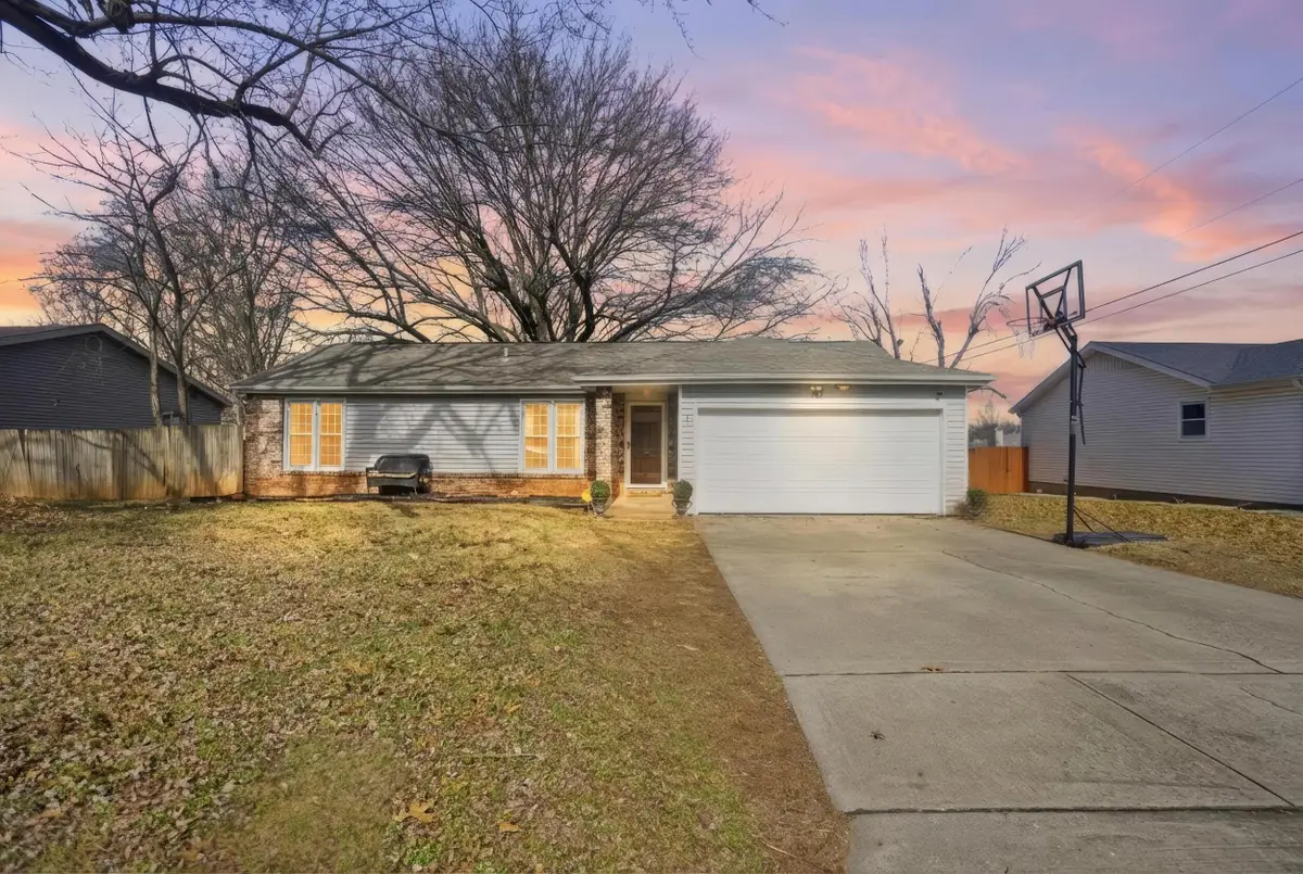 933 W Morningside Street, Springfield, MO 65807 - #1