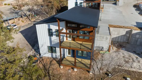 72 Beech Drive #32, Reeds Spring, MO 65737