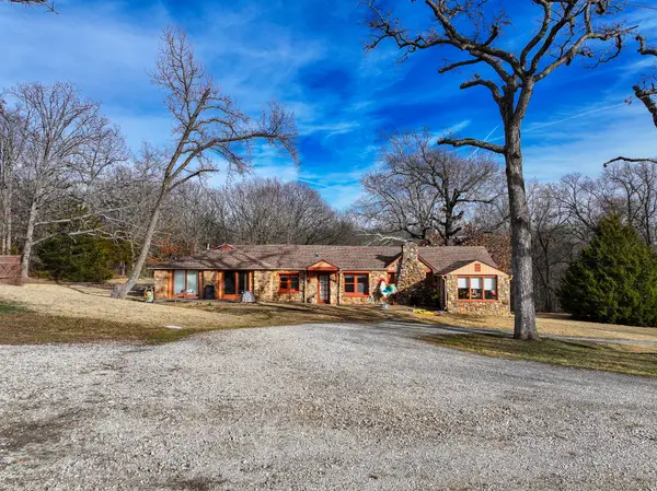 3890 NE 90 Road, Osceola, MO 64776