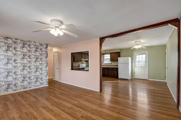 905 E Kirby Street, Mt Vernon, MO 65712