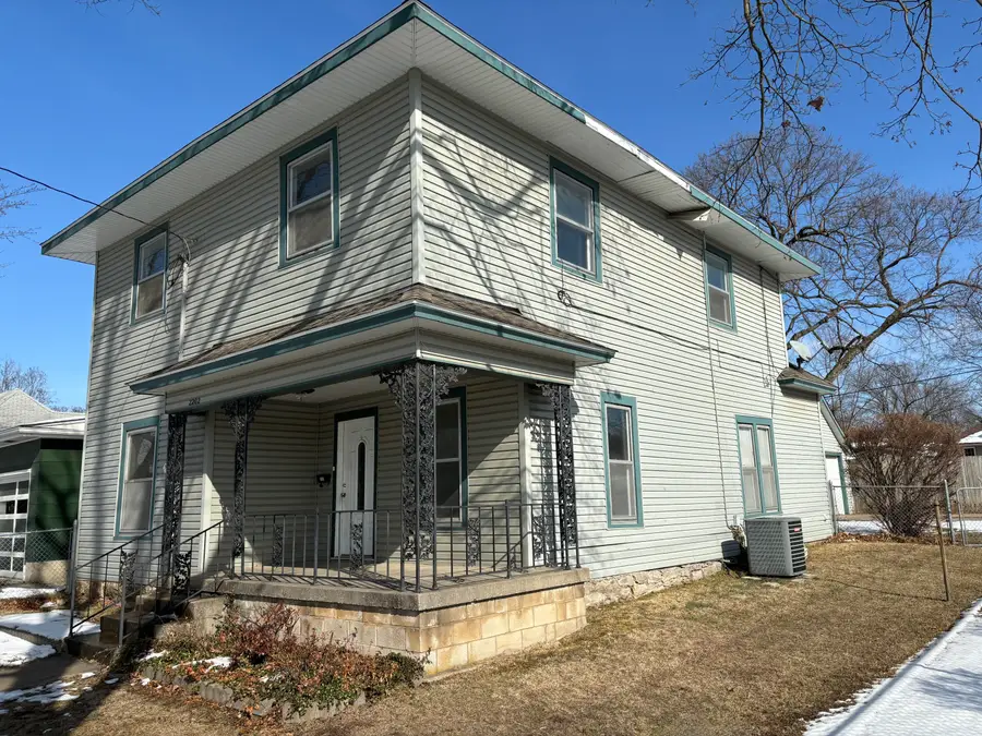 2202 N Ramsey Avenue, Springfield, MO 65803 - #2