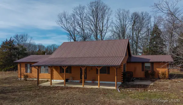 2158 Private Road 7380, Caulfield, MO 65626