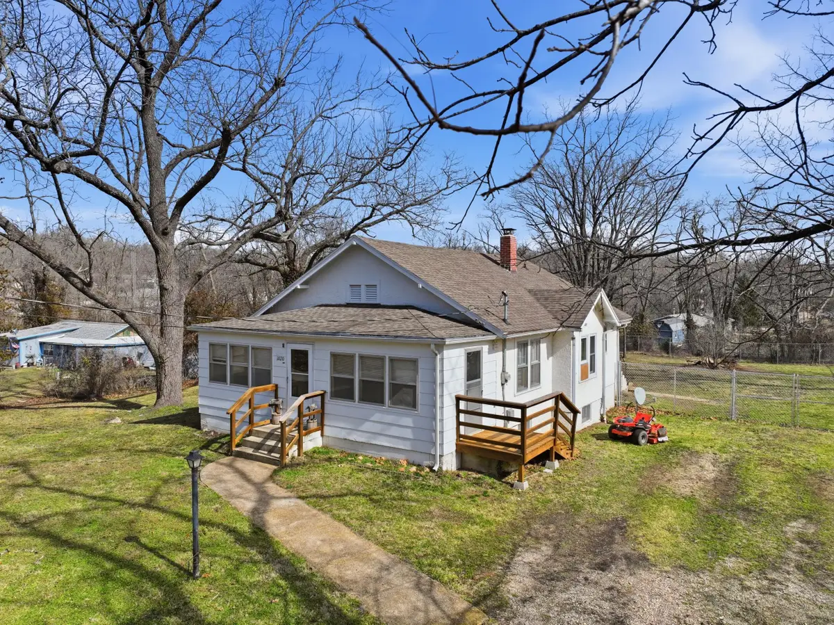 1020 Sycamore Street, Cabool, MO 65689 - #1