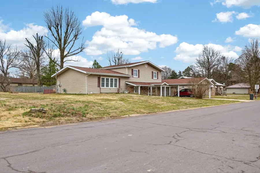 1004 N Hovis Street, Mountain Grove, MO 65711 - #2