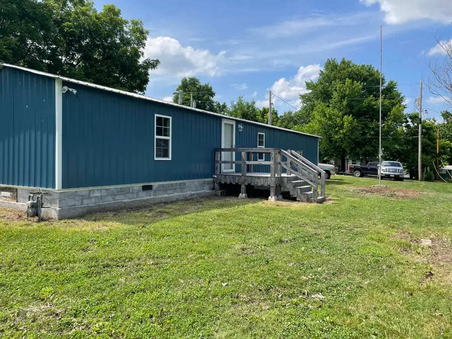 208 Cass Avenue, Exeter, MO 65647 - #2
