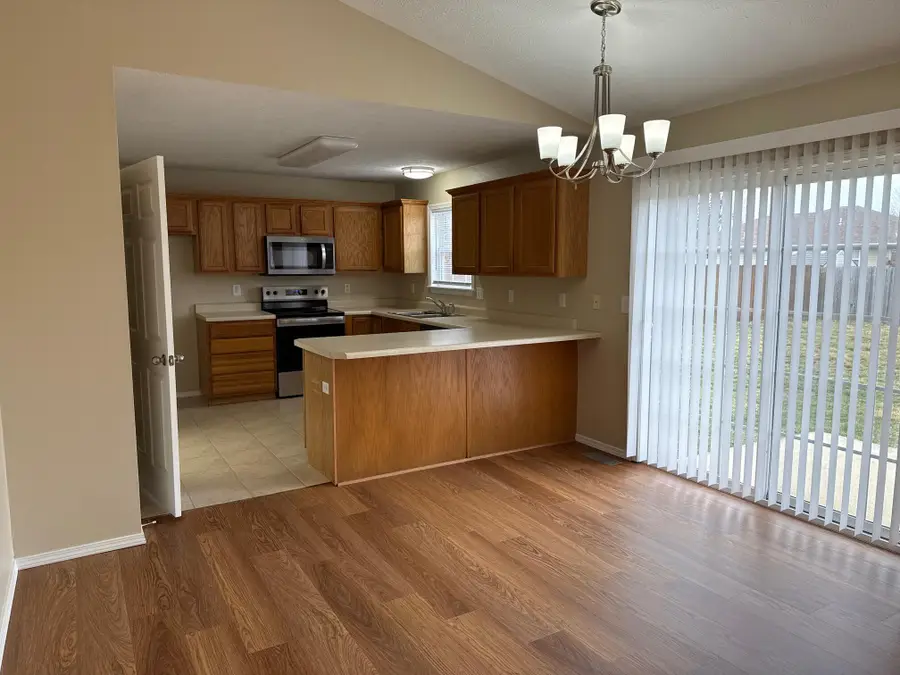 113 E Comanche Court, Strafford, MO 65757 - #2