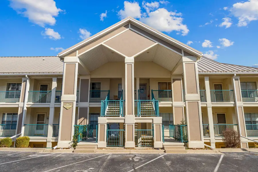 225 Lower Emerald Bay Circle #B-16, Hollister, MO 65672 - #2