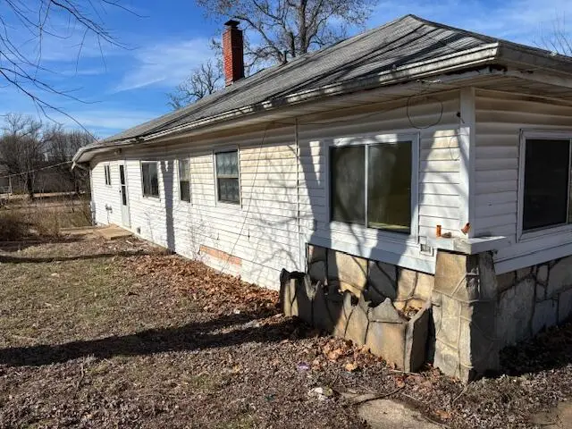 208 E 4th Street, Willow Springs, MO 65793 - #2