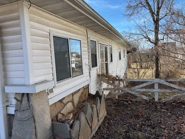 208 E 4th Street, Willow Springs, MO 65793 - #3