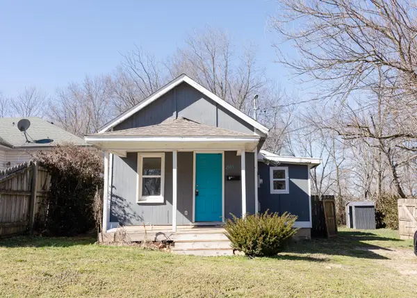 2105 N Elizabeth Avenue, Springfield, MO 65803