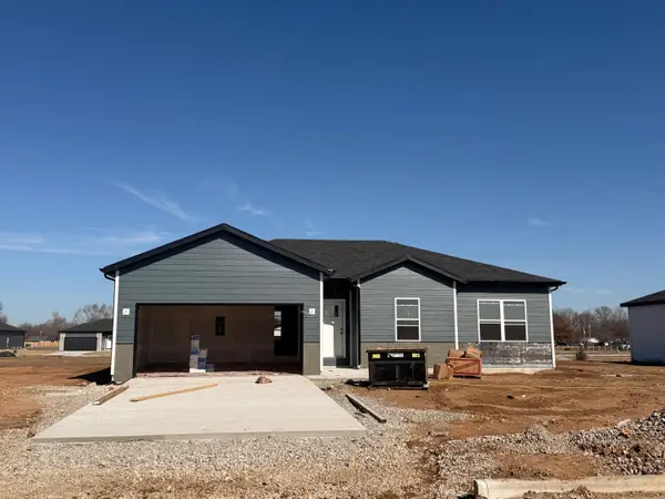 158 Maverick Drive, Mt Vernon, MO 65712