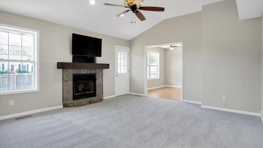 425 S Devonshire Street, Nixa, MO 65714 - #3