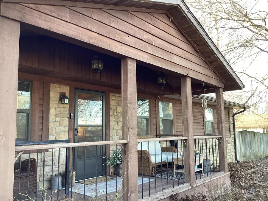 1503 N Hovis Street, Mountain Grove, MO 65711 - #3