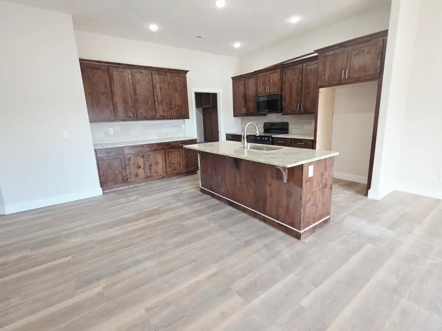 838 E Crystal Avenue, Nixa, MO 65714 - #2