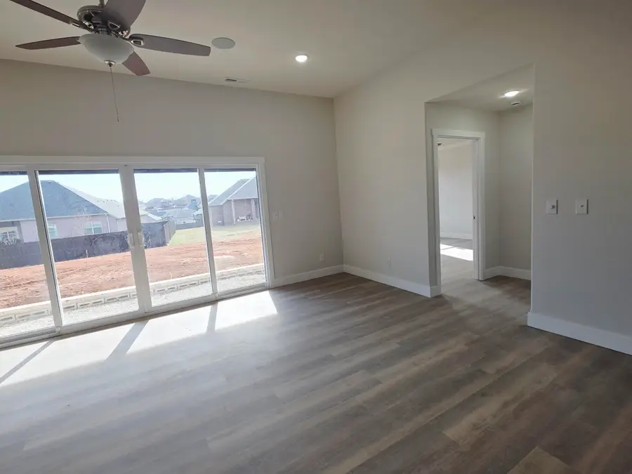 838 E Crystal Avenue, Nixa, MO 65714 - #3