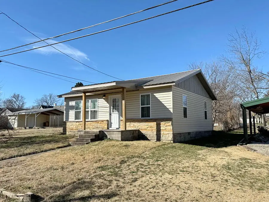 408 N Saint James Street, El Dorado Springs, MO 64744 - #2