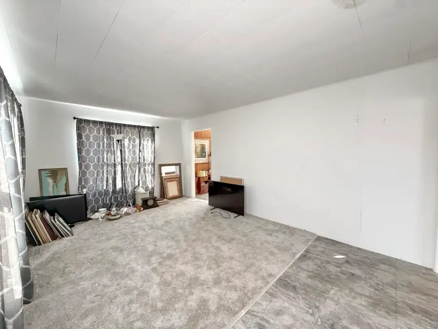 408 N Saint James Street, El Dorado Springs, MO 64744 - #3