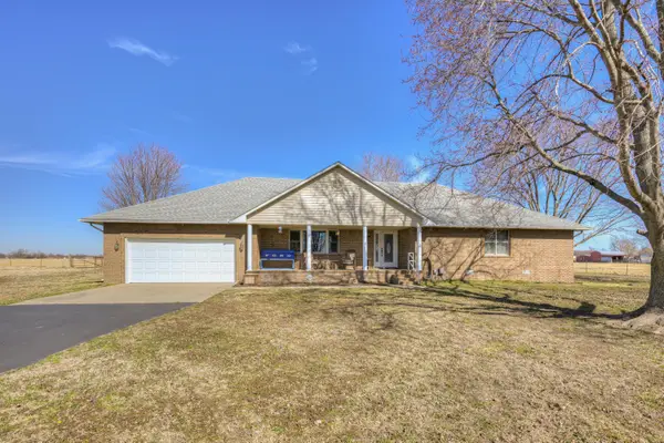 2119 E Fir Road, Carthage, MO 64836