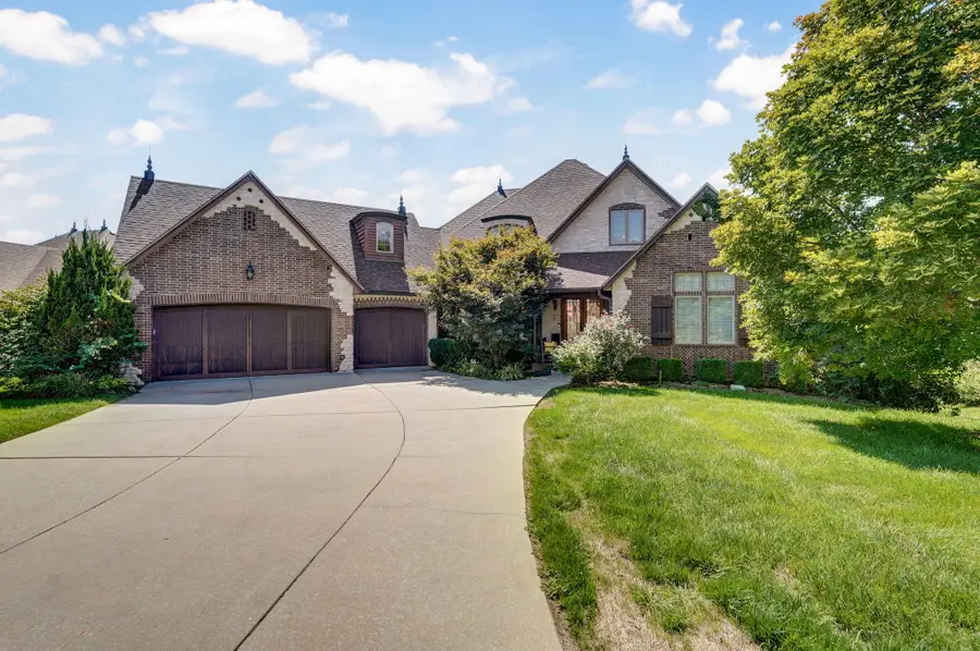 5909 S Brightwater Trail, Springfield, MO 65810 - #2